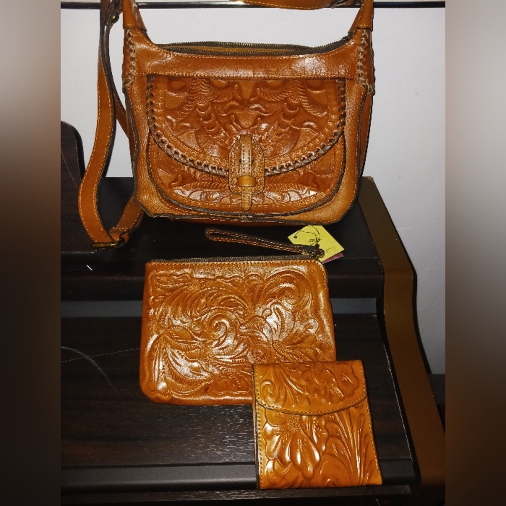 Patricia Nash Tan Embossed Leather Crossbody Bag, 2 Pouches And Wallet